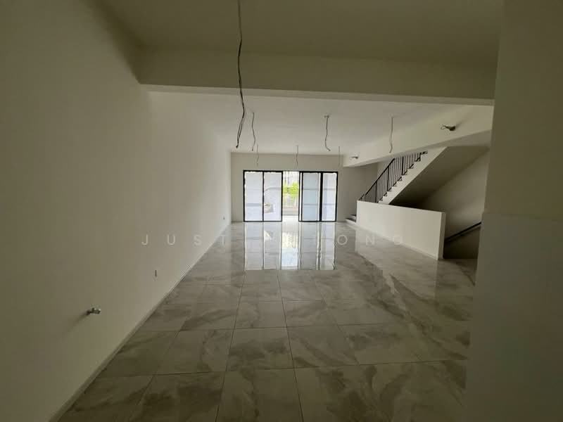 3-storey Terraced House for Sale in Taman Bukit Serdang (Seri Kembangan) - Justin Fong - Interior - PropertyGuru.com.my