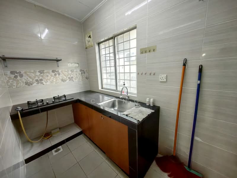1-storey Terraced House for Sale in Bandar Sri Damansara (Selangor) - CH Ng - Kitchen - PropertyGuru.com.my