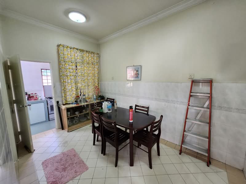 2-storey Terraced House for Sale in Taman Seri Orkid (Skudai) - Johnson Chong - Kitchen - PropertyGuru.com.my