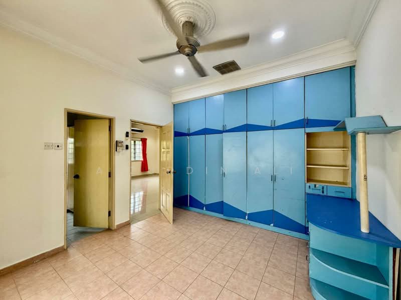 Rumah Berkembar untuk Dijual di Seksyen 9 (Shah Alam) - Aizuddin Ali - Bedroom - PropertyGuru.com.my
