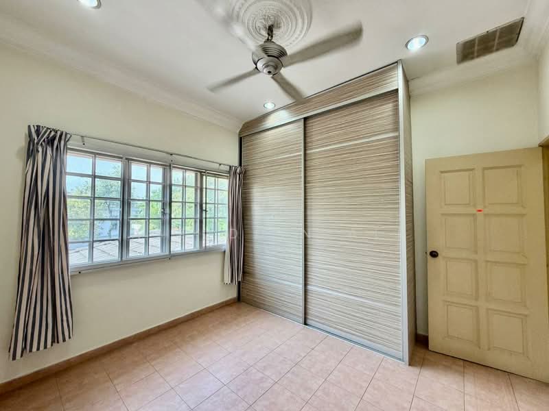 Rumah Berkembar untuk Dijual di Seksyen 9 (Shah Alam) - Aizuddin Ali - Bedroom - PropertyGuru.com.my