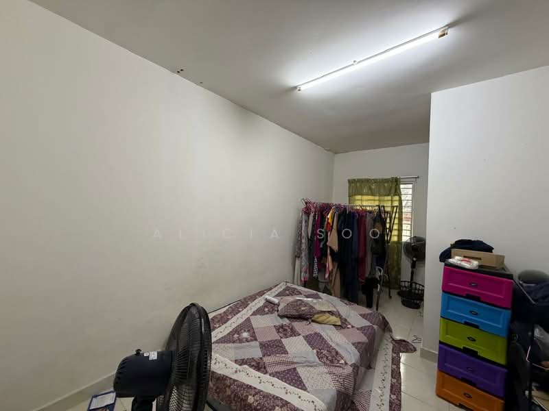 Rumah Teres untuk Dijual di Aman Putri (Sungai Buloh) - Alicia Soo - Bedroom - PropertyGuru.com.my