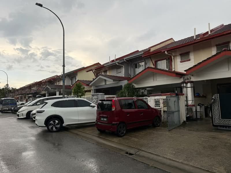 Rumah Teres untuk Dijual di Aman Putri (Sungai Buloh) - Alicia Soo - Exterior - PropertyGuru.com.my