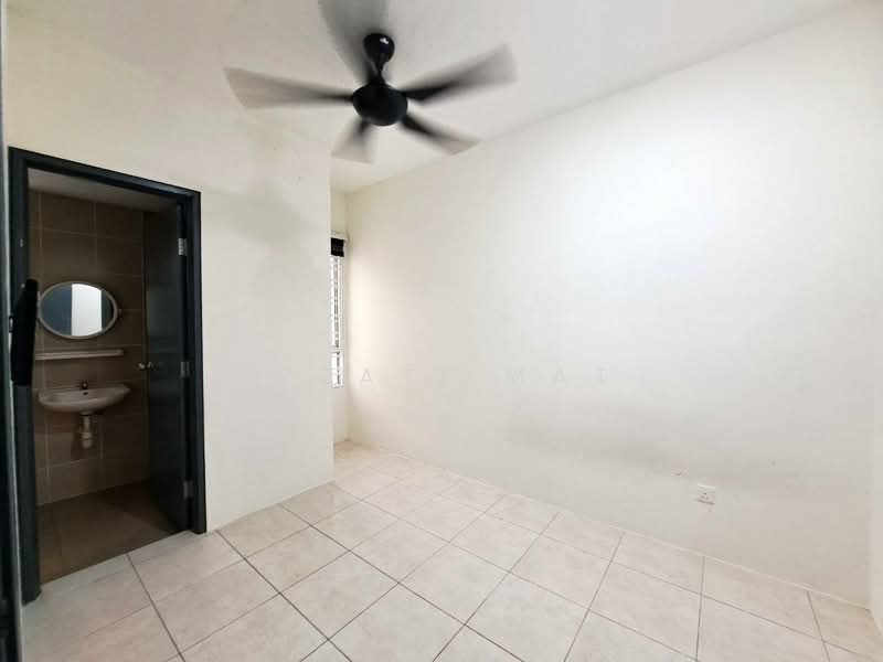 2-storey Terraced House for Rent in Dengkil (Selangor) - Izzati Mat - Bathroom - PropertyGuru.com.my