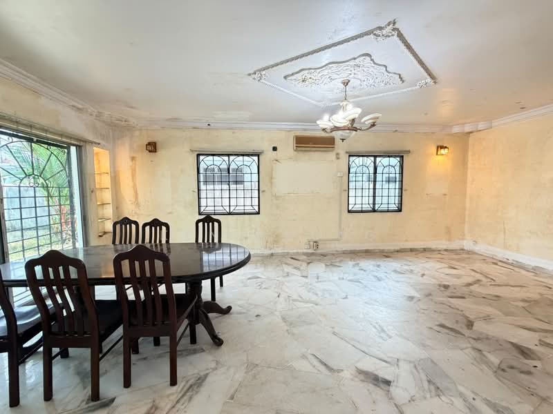 Bungalow House untuk Dijual di Rawang (Selangor) - Ken Chong - Dining Room - PropertyGuru.com.my