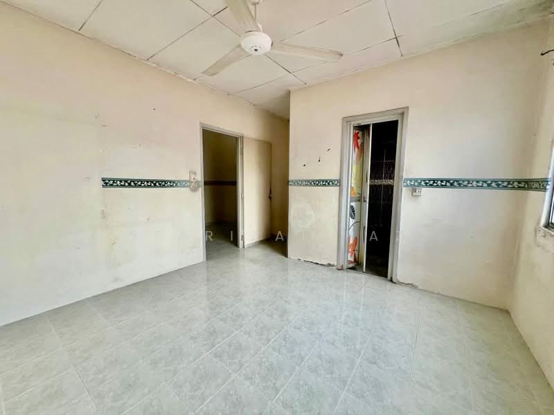 Rumah Teres 2 Tingkat untuk Dijual di Bandar Tasik Puteri (Rawang) - Isfarizal fazz - Interior - PropertyGuru.com.my