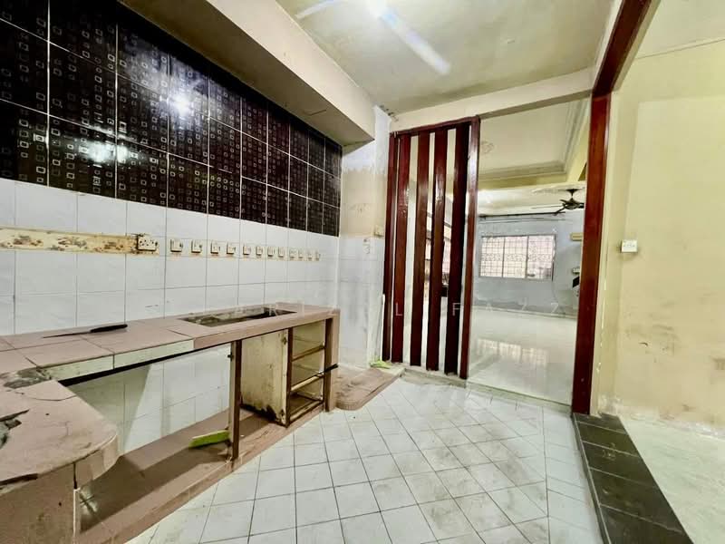 Rumah Teres 2 Tingkat untuk Dijual di Bandar Tasik Puteri (Rawang) - Isfarizal fazz - Kitchen - PropertyGuru.com.my