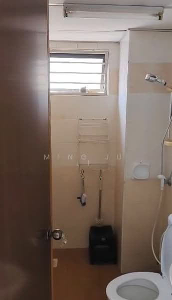 Condominium for Sale at Putra Villa - Ming Ju Li - Bathroom - PropertyGuru.com.my