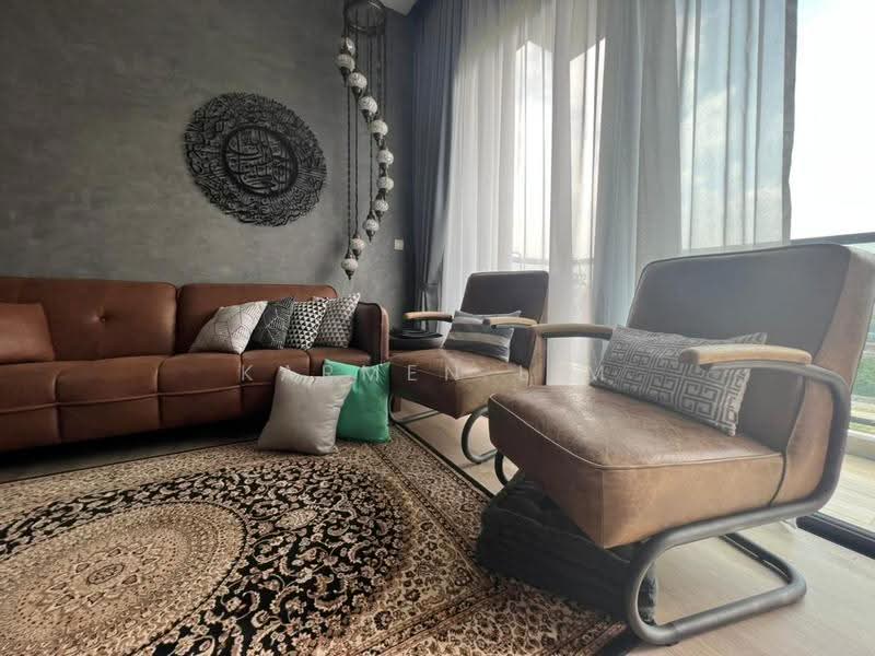 Kediaman Servis untuk Dijual di Astoria Ampang - Karmen Lim - Living Room - PropertyGuru.com.my