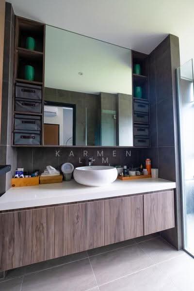 Kediaman Servis untuk Dijual di Astoria Ampang - Karmen Lim - Bathroom - PropertyGuru.com.my