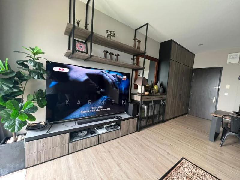 Kediaman Servis untuk Dijual di Astoria Ampang - Karmen Lim - Living Room - PropertyGuru.com.my