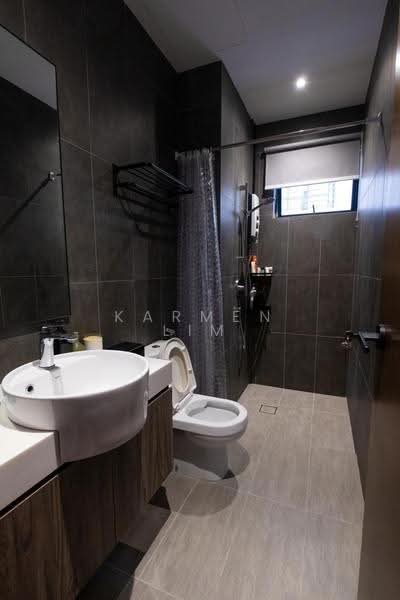 Kediaman Servis untuk Dijual di Astoria Ampang - Karmen Lim - Bathroom - PropertyGuru.com.my