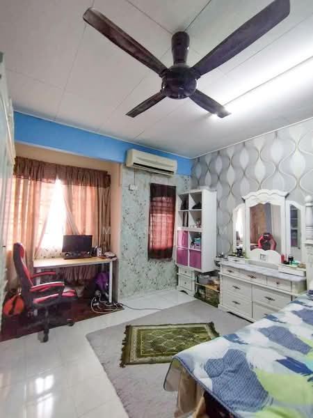 2-storey Terraced House for Sale in Taman Sutera (Kajang) - Luqman Ramli - Bedroom - PropertyGuru.com.my