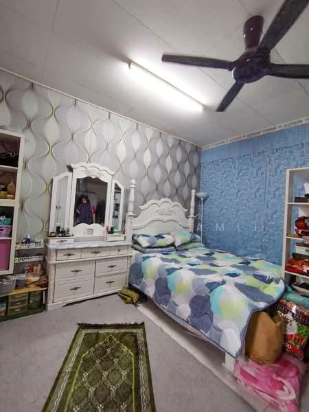 2-storey Terraced House for Sale in Taman Sutera (Kajang) - Luqman Ramli - Bedroom - PropertyGuru.com.my