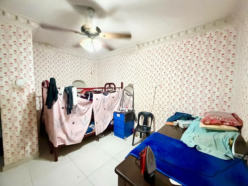 Rumah Teres 2 Tingkat untuk Dijual di Taman Desa Jaya (Johor Bahru) - Nico Chong - Bedroom - PropertyGuru.com.my