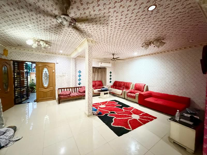 Rumah Teres 2 Tingkat untuk Dijual di Taman Desa Jaya (Johor Bahru) - Nico Chong - Living Room - PropertyGuru.com.my