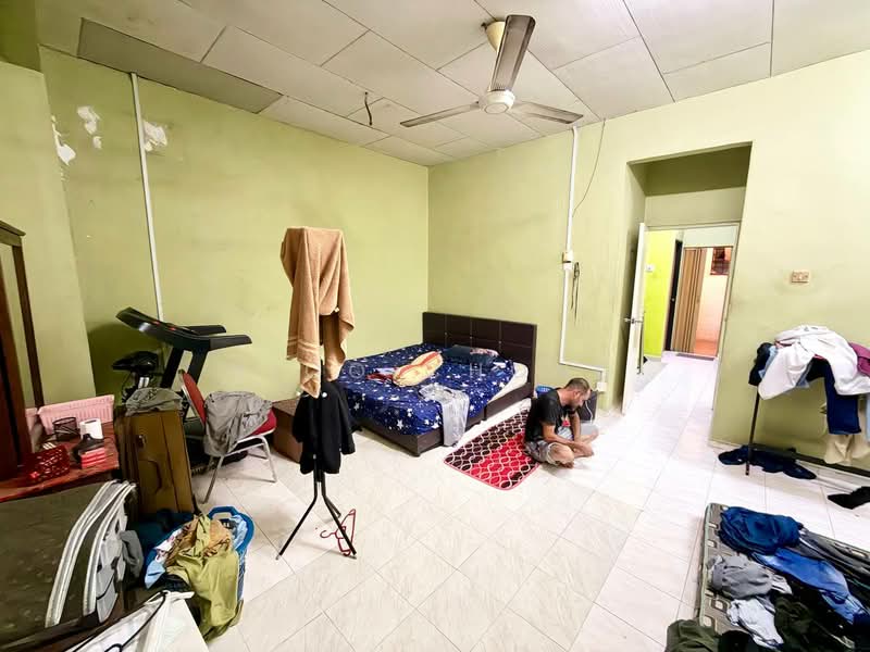 Rumah Teres 2 Tingkat untuk Dijual di Taman Desa Jaya (Johor Bahru) - Nico Chong - Bedroom - PropertyGuru.com.my