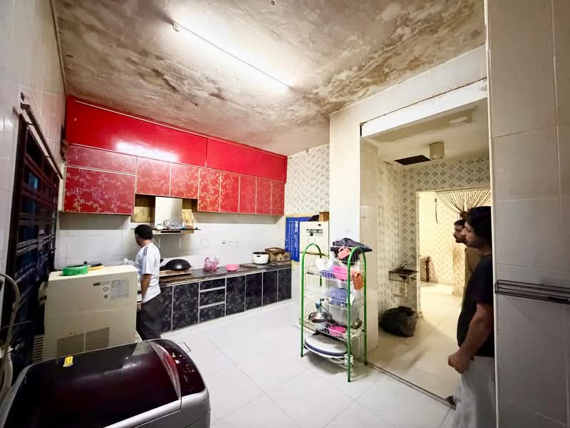 Rumah Teres 2 Tingkat untuk Dijual di Taman Desa Jaya (Johor Bahru) - Nico Chong - Kitchen - PropertyGuru.com.my