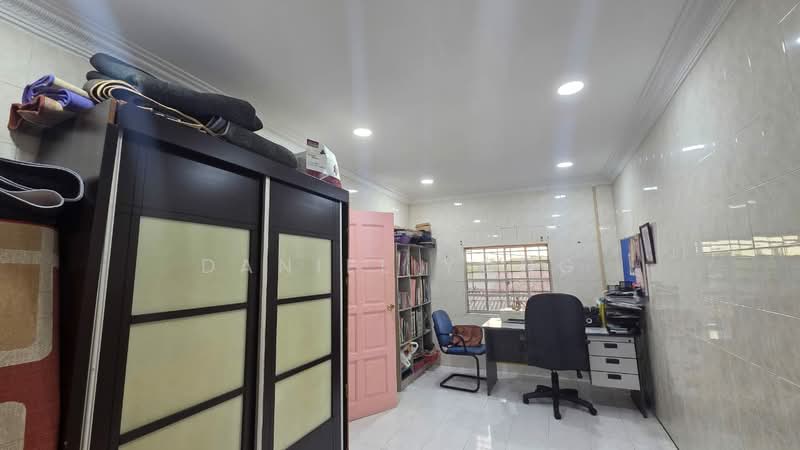Rumah Teres 1-Tingkat untuk Dijual di Taman Klang Utama (Kapar) - Daniel Yong - Study - PropertyGuru.com.my