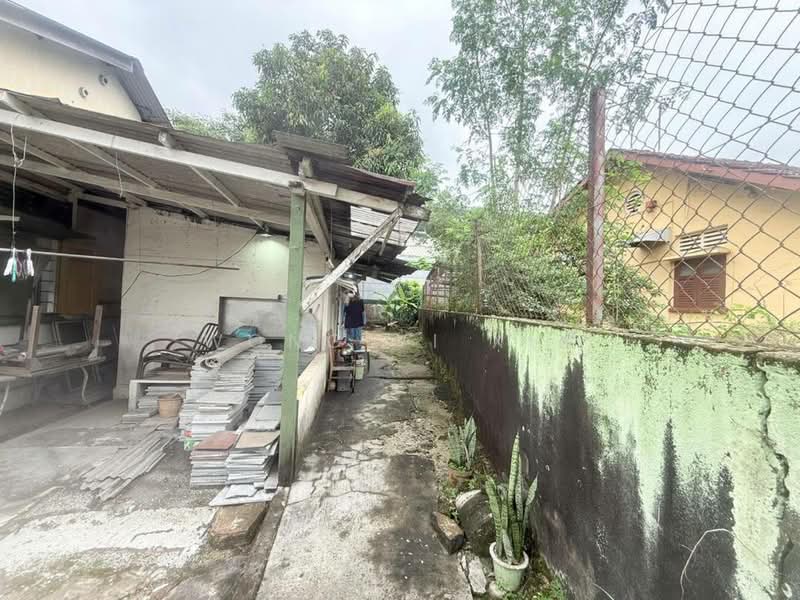 Rumah Teres 1 Tingkat untuk Dijual di Bukit Chagar (Johor Bahru) - Wong Yi Xin - Exterior - PropertyGuru.com.my