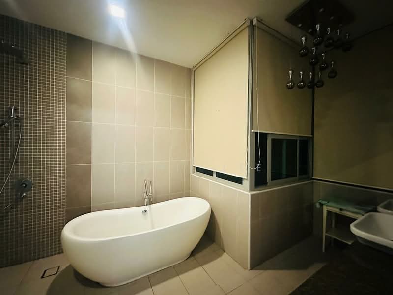 Semi-Detached House for Sale in Kuala Lumpur (Kuala Lumpur) - CHRIS LEE - Bathroom - PropertyGuru.com.my
