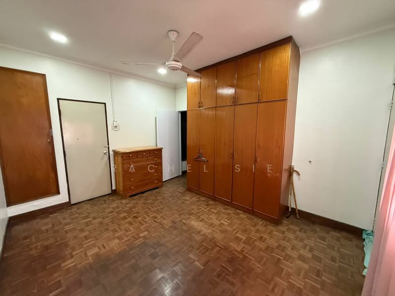Rumah Teres 2 Tingkat untuk Disewa di Sea Park (Petaling Jaya) - Rachel Sie - Bedroom - PropertyGuru.com.my