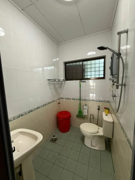 Rumah Teres 2 Tingkat untuk Disewa di Sea Park (Petaling Jaya) - Rachel Sie - Bathroom - PropertyGuru.com.my
