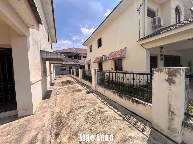 2-storey Terraced House for Sale in Kampar (Perak) - Kevin Chai - 10ft Side Land - PropertyGuru.com.my