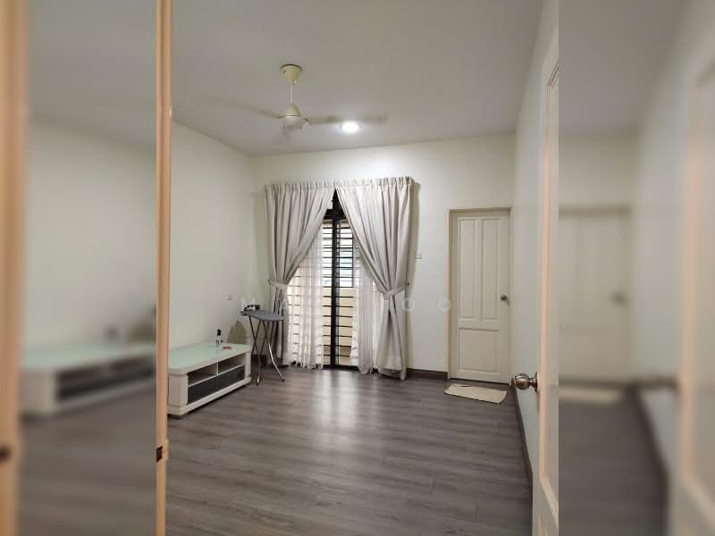 2-storey Terraced House for Sale in Ipoh (Perak) - May Loo - Living Room - PropertyGuru.com.my