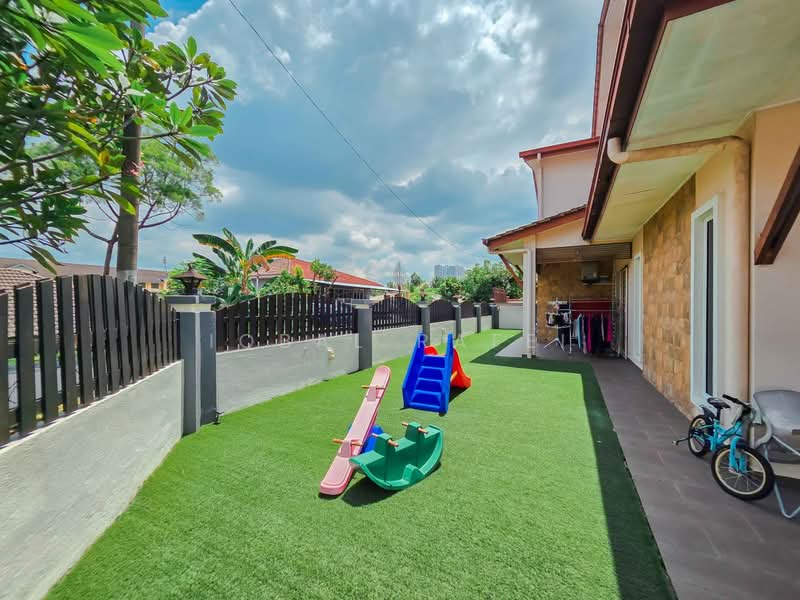 Semi-Detached House for Sale in Taman Tropika (Bangi) - Iqbal Rafei - Exterior - PropertyGuru.com.my