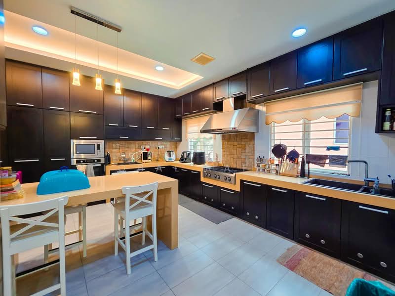 Semi-Detached House for Sale in Taman Tropika (Bangi) - Iqbal Rafei - Kitchen - PropertyGuru.com.my