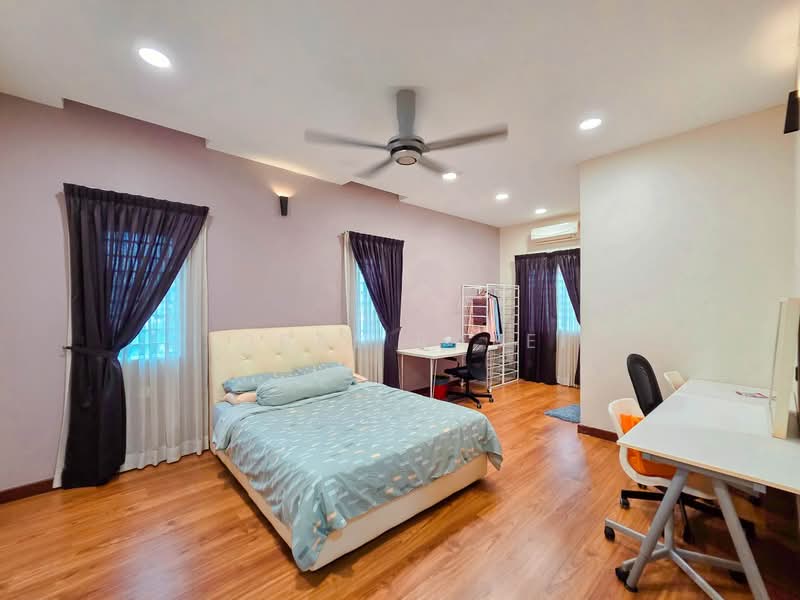 Semi-Detached House for Sale in Taman Tropika (Bangi) - Iqbal Rafei - Bedroom - PropertyGuru.com.my