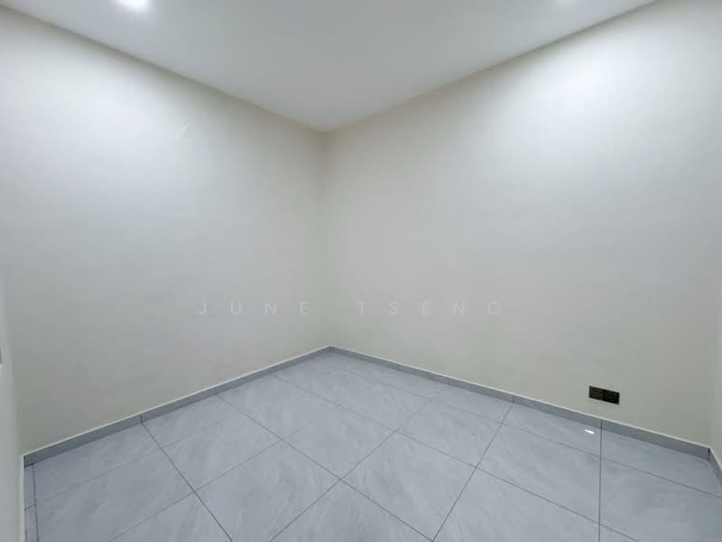 1-storey Terraced House for Sale in Gelang Patah (Johor) - June Tseng - PropertyGuru.com.my