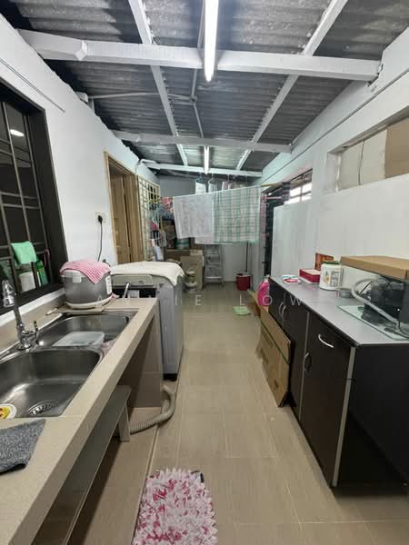 Rumah Teres 1 Tingkat untuk Dijual di Taman Universiti (Skudai) - Annie Low - Kitchen - PropertyGuru.com.my