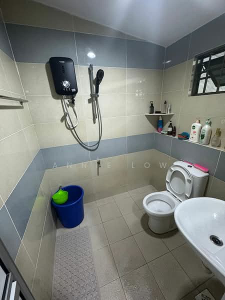 Rumah Teres 1 Tingkat untuk Dijual di Taman Universiti (Skudai) - Annie Low - Bathroom - PropertyGuru.com.my