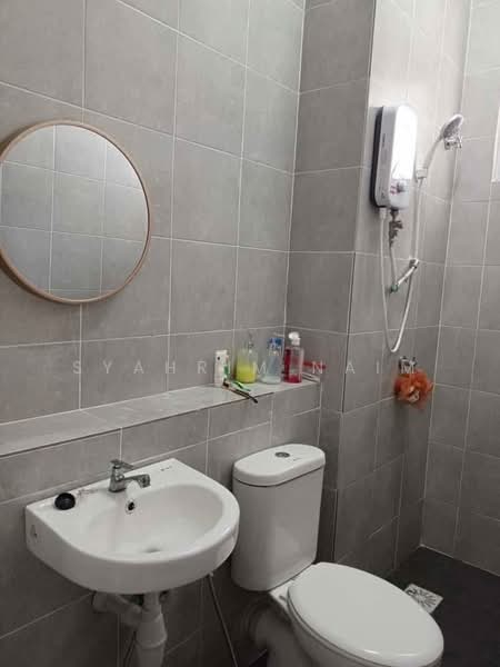 Kondominium untuk Disewa di Residensi Adelia 2 - Syahrim Naim - Bathroom - PropertyGuru.com.my