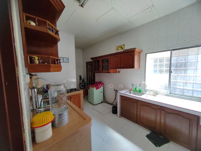 2-storey Terraced House for Sale in Taman Klang Jaya (Klang) - Zac Wong - Kitchen - PropertyGuru.com.my