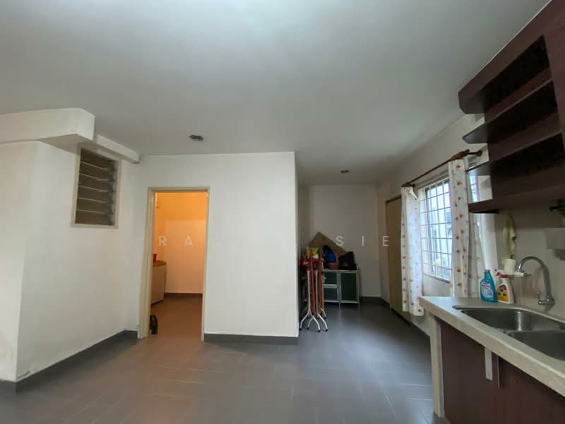 Rumah Teres 2 Tingkat untuk Dijual di Subang Jaya (Selangor) - Rachel Sie - Kitchen - PropertyGuru.com.my