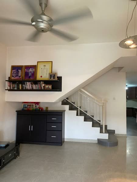Rumah Teres 2 Tingkat untuk Dijual di Subang Jaya (Selangor) - Rachel Sie - Living Room - PropertyGuru.com.my
