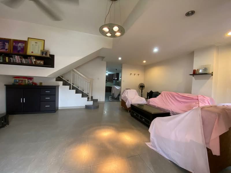 Rumah Teres 2 Tingkat untuk Dijual di Subang Jaya (Selangor) - Rachel Sie - Living Room - PropertyGuru.com.my