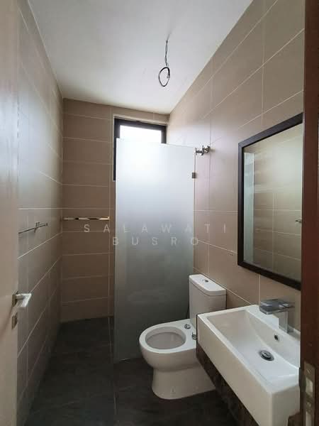 Rumah Teres 3 Tingkat untuk Dijual di Shah Alam (Selangor) - Salawati Busro - Bathroom - PropertyGuru.com.my
