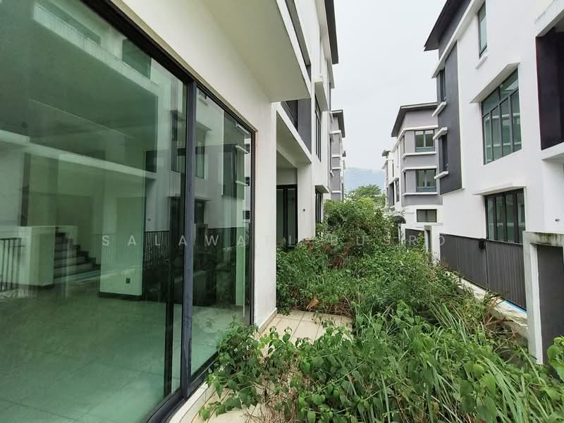 Rumah Teres 3 Tingkat untuk Dijual di Shah Alam (Selangor) - Salawati Busro - Exterior - PropertyGuru.com.my