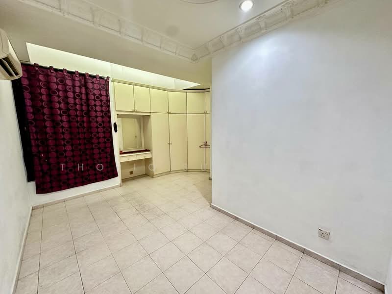 Kondominium untuk Dijual di Villa Putra - Thoriq Suparman - Bedroom - PropertyGuru.com.my