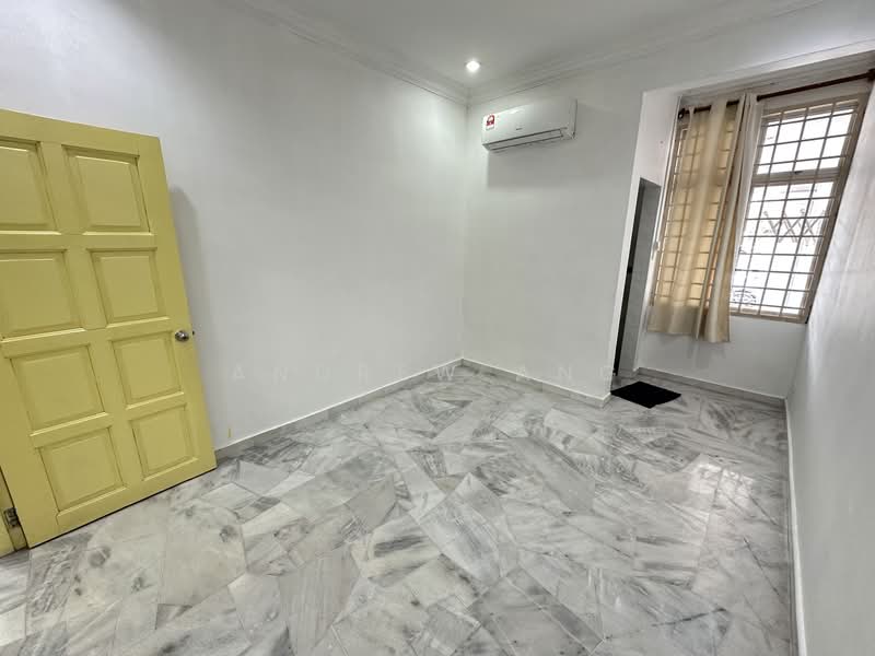 1.5-storey Terraced House for Rent in Johor Bahru (Johor) - Andrew Ang - PropertyGuru.com.my