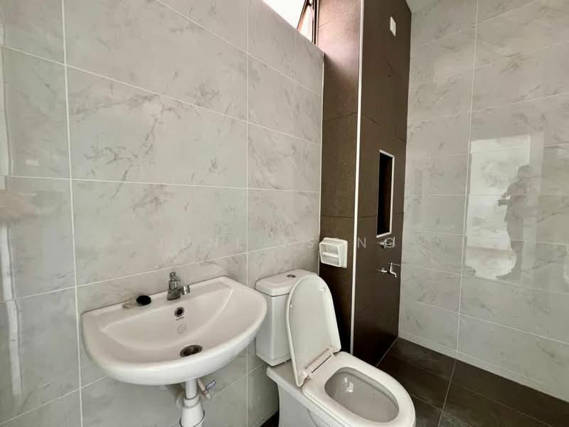 2-storey Terraced House for Sale in Skudai (Johor) - June Tseng - Bathroom - PropertyGuru.com.my