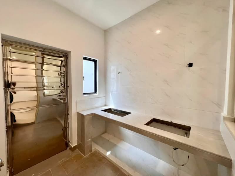 2-storey Terraced House for Sale in Skudai (Johor) - June Tseng - Kitchen - PropertyGuru.com.my