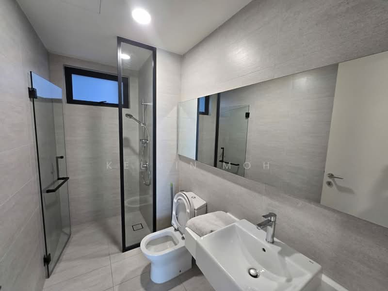 Servis Apartment untuk Disewa di Residensi Solaris Parq - Kelvin Moh - Bathroom - PropertyGuru.com.my