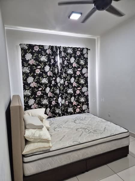 Service Residence for Sale at KL Traders Square - Nicole Goh - Bedroom - PropertyGuru.com.my