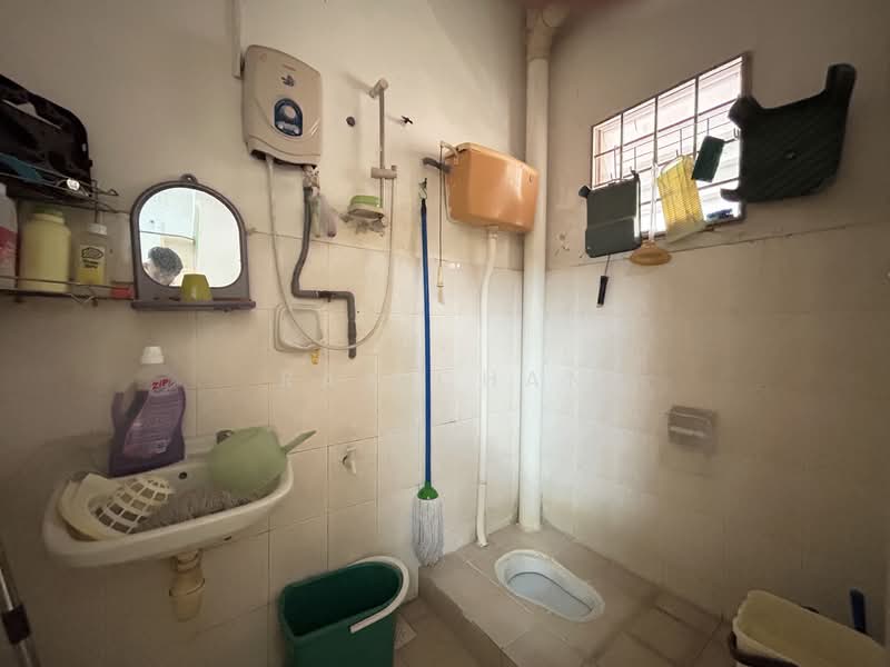 2-storey Terraced House for Sale in Bandar Mahkota Cheras (Cheras) - Ray Chan - Bathroom - PropertyGuru.com.my