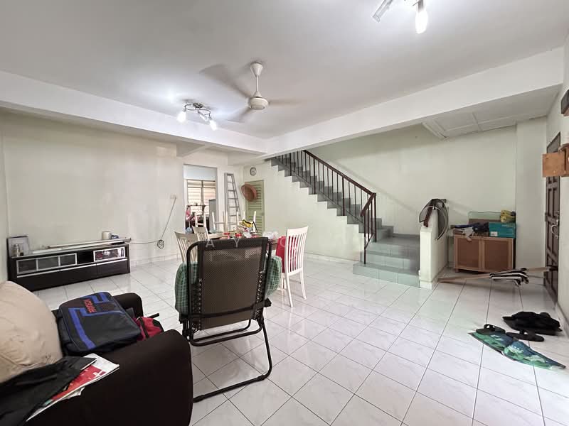 2-storey Terraced House for Sale in Bandar Mahkota Cheras (Cheras) - Ray Chan - Living Room - PropertyGuru.com.my